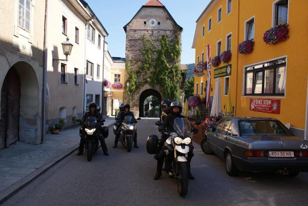 Gasthof 'Zum Alten Turm' Haslach an der Muhl Exterior photo